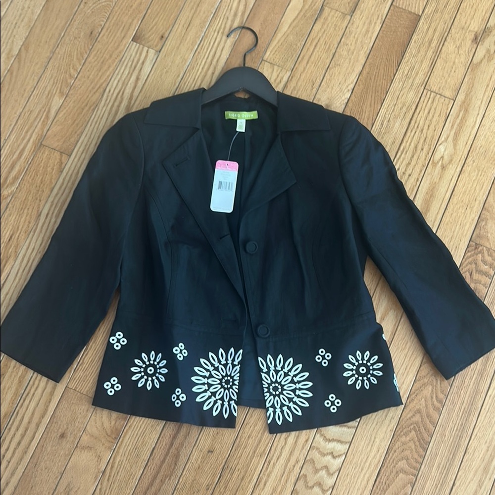 Sigrid Olsen black blazer with white embroidery. 55%Silk 45%Linen.New with Tags!